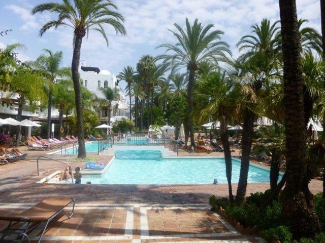 Appartement Urb. La Alcazaba, Puerto Banus / *